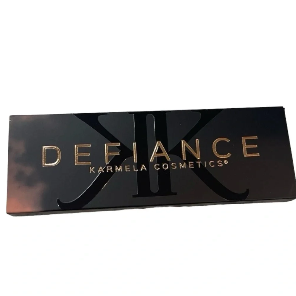 💎 KARMELA COSMETICS Defiance Eyeshadow Palette